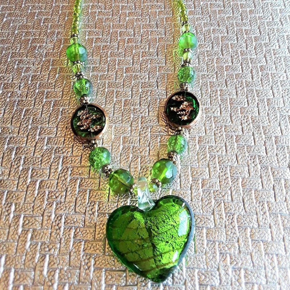 💚Green Glass HEART Necklace w/ FREE Bracelet💚